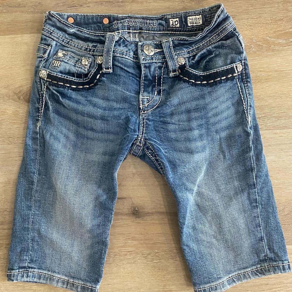 Miss Me Girls Bermuda Denim Shorts Embellished Embroidered  Size 10